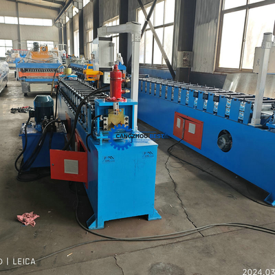 PLC dikendalikan perforated taman pagar roll membentuk mesin dengan desain yang dapat disesuaikan