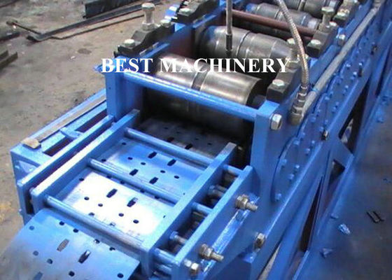 Palet Storage Rack Rak tegak Panel Profil Roll Forming Machine Untuk supermarket