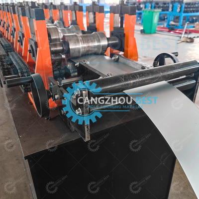 Ketebalan baja 0,8mm Perbedaan Embossing Shutter Rolling Door Profile Roll Forming Machine