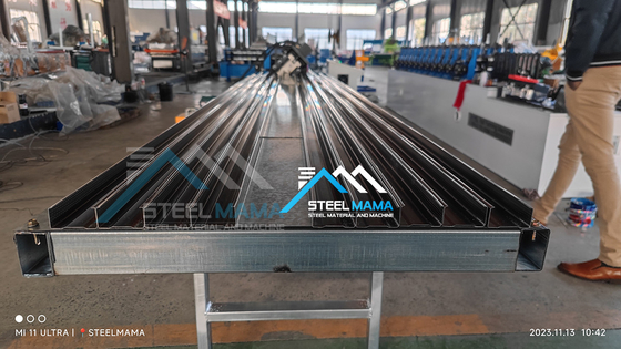 Mesin Pembentuk Roll Stud dan Track yang Dikendalikan PLC Berkecepatan Tinggi untuk C U L T Ceiling Grid