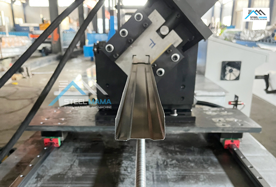 Mesin Pembentuk Roll Stud dan Track yang Dikendalikan PLC Berkecepatan Tinggi untuk C U L T Ceiling Grid