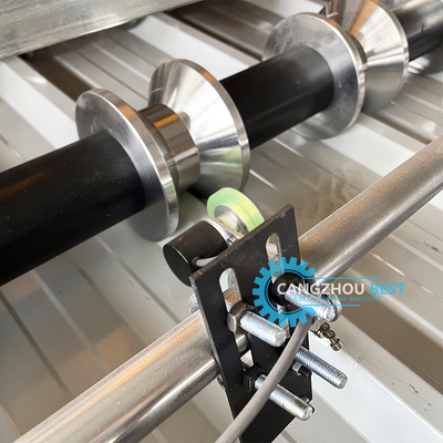 1220mm Coil Width Tr4 Roof Sheet Rolling Machine Pembuatan Profil Baja