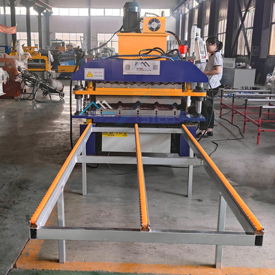 Mesin Membentuk Roll Atap Baja Lapisan Berlapis Berganda dengan 5.5 KW Daya dan 15-16 Stasiun