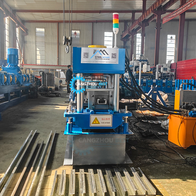 Steel Profile Channel Roll Forming Machine Mengubah Ukuran C Purlin 80-300mm Ukuran Web