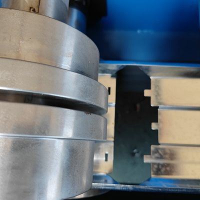 0.8-1.2mm Self-Lock Double Head Door Frame Roll Forming Machine (mesin pembentuk gulung dengan kunci sendiri)