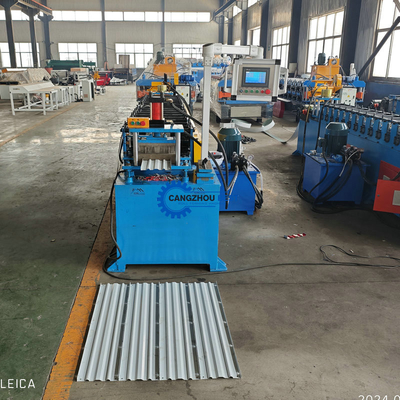 Sangat tahan lama Taman Sayuran Perforated Steel Pagar Membuat Roll Forming Machine