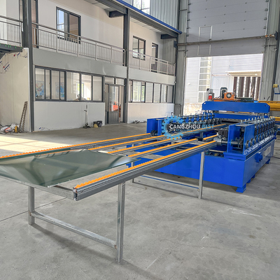 Otomatis Mengubah Ukuran PU Liner Steel Profile Roof Sheet Roll Forming Machine Untuk 0,3-0,8mm