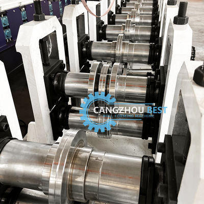 Profil Baja Dua Ukuran Stud Roll Forming Mesin Dengan Hydraulic Punching