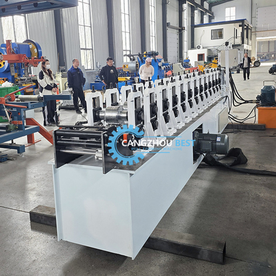 Profil Baja Dua Ukuran Stud Roll Forming Mesin Dengan Hydraulic Punching