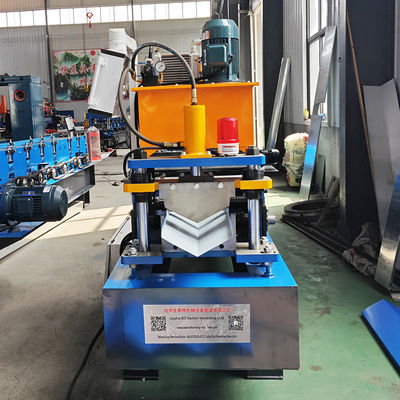 Atap punggungan logam dengan ubin mengkilap Mesin Ridge Cap Roll Forming